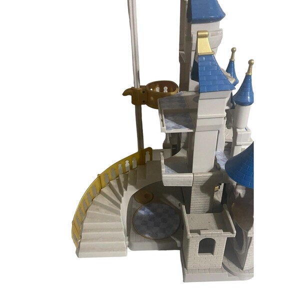 Disney World Cinderella Castle Playset Fireworks Sounds Parks FREE SHIPPING - Picture 15 of 16